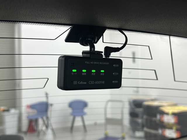 日産 リーフ e+ X 福島県 2020(令2)年 1.4万km ブリリアントシルバー /禁煙車//シートヒーター//レーダークルーズコントロール//ステアリングヒーター//純正ナビ/BT・USB・スマホ連動・フルセグＴＶ//ドライブレコーダー//ビルトイン２．０ＥＴＣ//バックカメラ//ＬＥＤライト//クリアランスソナー//ＬＤＡ//エマージェンシーブレーキ//プッシュスタート//スマートキー//純正16インチアルミ//スペアキー有り