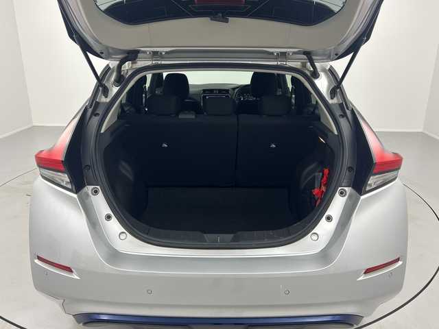 日産 リーフ e+ X 福島県 2020(令2)年 1.4万km ブリリアントシルバー /禁煙車//シートヒーター//レーダークルーズコントロール//ステアリングヒーター//純正ナビ/BT・USB・スマホ連動・フルセグＴＶ//ドライブレコーダー//ビルトイン２．０ＥＴＣ//バックカメラ//ＬＥＤライト//クリアランスソナー//ＬＤＡ//エマージェンシーブレーキ//プッシュスタート//スマートキー//純正16インチアルミ//スペアキー有り