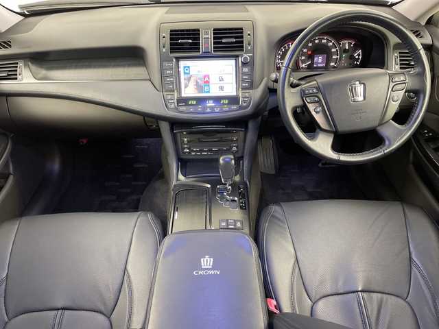 トヨタ クラウン アスリート i－Four ナビパッケージ 道央・札幌 2009(平21)年 5.9万km ブラック ・4WD/寒冷地仕様/・ムーンルーフ/・社外フルエアロ/・純正マルチ　メーカーHDDナビ/・CD/DVD/MSV/フルセグTV/・バックカメラ/・クルーズコントロール/・LEDオートライト/・フロント/リヤフォグランプ/・黒レザーシート/パワーシート/・TEIN車高調/・スマートキー/スペアキー/・純正エンジンスターター/・ETC/・積込夏タイヤ純正18インチAWセット