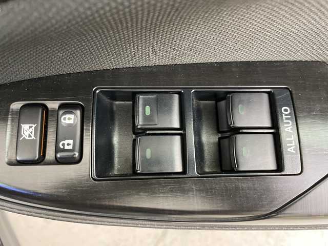 トヨタ クラウン アスリート i－Four ナビパッケージ 道央・札幌 2009(平21)年 5.9万km ブラック ・4WD/寒冷地仕様/・ムーンルーフ/・社外フルエアロ/・純正マルチ　メーカーHDDナビ/・CD/DVD/MSV/フルセグTV/・バックカメラ/・クルーズコントロール/・LEDオートライト/・フロント/リヤフォグランプ/・黒レザーシート/パワーシート/・TEIN車高調/・スマートキー/スペアキー/・純正エンジンスターター/・ETC/・積込夏タイヤ純正18インチAWセット