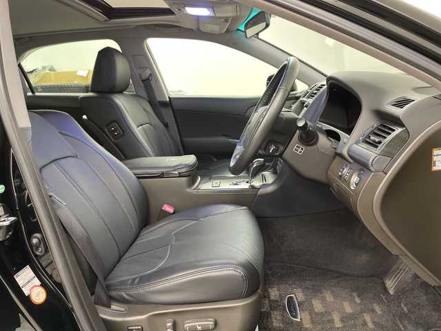 トヨタ クラウン アスリート i－Four ナビパッケージ 道央・札幌 2009(平21)年 5.9万km ブラック ・4WD/寒冷地仕様/・ムーンルーフ/・社外フルエアロ/・純正マルチ　メーカーHDDナビ/・CD/DVD/MSV/フルセグTV/・バックカメラ/・クルーズコントロール/・LEDオートライト/・フロント/リヤフォグランプ/・黒レザーシート/パワーシート/・TEIN車高調/・スマートキー/スペアキー/・純正エンジンスターター/・ETC/・積込夏タイヤ純正18インチAWセット