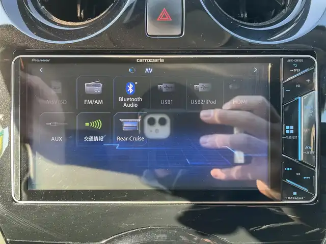 日産 ノート e－パワー X モード・プレミア 千葉県 2017(平29)年 7.4万km シャイニングブルー エマージェンシーブレーキ/アラウンドビューカメラ/インテリジェントルームミラー/社外SDナビ【AVIC-CW900】/・CD/DVD/MSV/Bluetooth/フルセグ/社外ドライブレコーダー【ND-DVR1】/純正LEDヘッドライト/純正オーテック16インチアルミホイール/前後コーナーセンサー/インテリジェントキー/ETC/オートライト/本革巻きステアリング/ドアバイザー/純正フロアマット