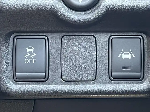 日産 ノート e－パワー X モード・プレミア 千葉県 2017(平29)年 7.4万km シャイニングブルー エマージェンシーブレーキ/アラウンドビューカメラ/インテリジェントルームミラー/社外SDナビ【AVIC-CW900】/・CD/DVD/MSV/Bluetooth/フルセグ/社外ドライブレコーダー【ND-DVR1】/純正LEDヘッドライト/純正オーテック16インチアルミホイール/前後コーナーセンサー/インテリジェントキー/ETC/オートライト/本革巻きステアリング/ドアバイザー/純正フロアマット