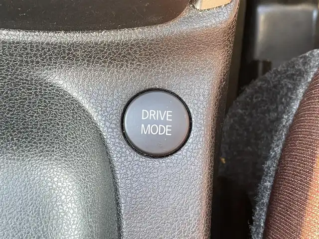 日産 ノート e－パワー X モード・プレミア 千葉県 2017(平29)年 7.4万km シャイニングブルー エマージェンシーブレーキ/アラウンドビューカメラ/インテリジェントルームミラー/社外SDナビ【AVIC-CW900】/・CD/DVD/MSV/Bluetooth/フルセグ/社外ドライブレコーダー【ND-DVR1】/純正LEDヘッドライト/純正オーテック16インチアルミホイール/前後コーナーセンサー/インテリジェントキー/ETC/オートライト/本革巻きステアリング/ドアバイザー/純正フロアマット