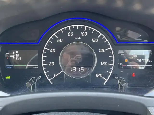 日産 ノート e－パワー X モード・プレミア 千葉県 2017(平29)年 7.4万km シャイニングブルー エマージェンシーブレーキ/アラウンドビューカメラ/インテリジェントルームミラー/社外SDナビ【AVIC-CW900】/・CD/DVD/MSV/Bluetooth/フルセグ/社外ドライブレコーダー【ND-DVR1】/純正LEDヘッドライト/純正オーテック16インチアルミホイール/前後コーナーセンサー/インテリジェントキー/ETC/オートライト/本革巻きステアリング/ドアバイザー/純正フロアマット