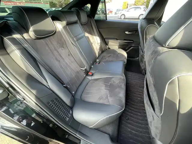 トヨタ クラウン ハイブリッド RS アドバンス Four 道央・札幌 2019(令1)年 3.6万km プレシャスブラックパール ・4WD/・プリクラッシュセーフティ/・純正メモリナビ/CD&DVD&BT&USB&microSD&フルセグTV/・バックカメラ/・前後ドライブレコーダー/・前後コーナーセンサー/・前後クリアランスソナー/・リヤクロストラフィックアラート/・パーキングサポートブレーキ/・先行車発進告知/・前席両側パワーシート/・ハーフレザーシート/・前席両側シートヒーター/・メモリシート/・ステアリングヒーター/・レーダークルーズコントロール/・パドルシフト/・ハンズフリー/・ステアリングスイッチ/・ABS/・トラクションコントロール/・レーンキープアシスト/・盗難防止装置/・オートライト/・LEDヘッドライト/・フォグランプ/・ブラインドスポットモニター/・オートリトラミラー/・純正フロアマット/・純正18インチAW