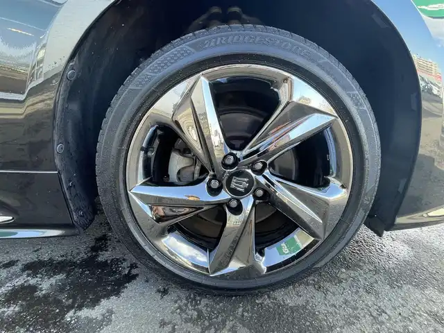 トヨタ クラウン ハイブリッド RS アドバンス Four 道央・札幌 2019(令1)年 3.6万km プレシャスブラックパール ・4WD/・プリクラッシュセーフティ/・純正メモリナビ/CD&DVD&BT&USB&microSD&フルセグTV/・バックカメラ/・前後ドライブレコーダー/・前後コーナーセンサー/・前後クリアランスソナー/・リヤクロストラフィックアラート/・パーキングサポートブレーキ/・先行車発進告知/・前席両側パワーシート/・ハーフレザーシート/・前席両側シートヒーター/・メモリシート/・ステアリングヒーター/・レーダークルーズコントロール/・パドルシフト/・ハンズフリー/・ステアリングスイッチ/・ABS/・トラクションコントロール/・レーンキープアシスト/・盗難防止装置/・オートライト/・LEDヘッドライト/・フォグランプ/・ブラインドスポットモニター/・オートリトラミラー/・純正フロアマット/・純正18インチAW