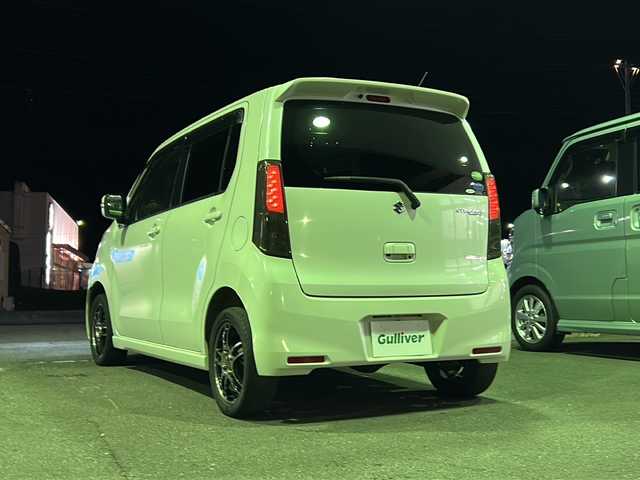 スズキ ワゴンＲ スティングレー T 群馬県 2012(平24)年 15.7万km パールホワイト ワンオーナー/４WD/ターボ/社外ナビ（CD.DVD.TV)/USB入力端子/バックカメラ/ETC/アイドリングストップ/パドルシフト/電動格納ミラー/フォグランプ/LEDヘッドライト/革巻きステアリング/スマートキー×２/ドアバイザー/社外テールランプ/ウィンカーミラー/エンジンスタートボタン/スタッドレスタイヤ４本積み込み