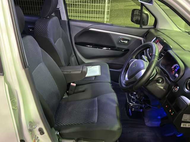 スズキ ワゴンＲ スティングレー T 群馬県 2012(平24)年 15.7万km パールホワイト ワンオーナー/４WD/ターボ/社外ナビ（CD.DVD.TV)/USB入力端子/バックカメラ/ETC/アイドリングストップ/パドルシフト/電動格納ミラー/フォグランプ/LEDヘッドライト/革巻きステアリング/スマートキー×２/ドアバイザー/社外テールランプ/ウィンカーミラー/エンジンスタートボタン/スタッドレスタイヤ４本積み込み