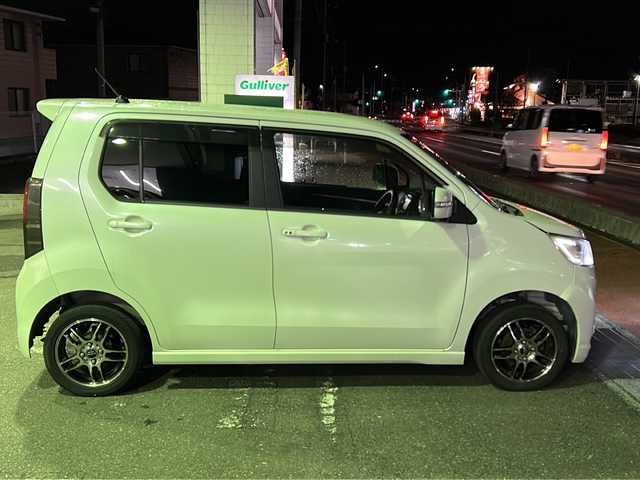 スズキ ワゴンＲ スティングレー T 群馬県 2012(平24)年 15.7万km パールホワイト ワンオーナー/４WD/ターボ/社外ナビ（CD.DVD.TV)/USB入力端子/バックカメラ/ETC/アイドリングストップ/パドルシフト/電動格納ミラー/フォグランプ/LEDヘッドライト/革巻きステアリング/スマートキー×２/ドアバイザー/社外テールランプ/ウィンカーミラー/エンジンスタートボタン/スタッドレスタイヤ４本積み込み