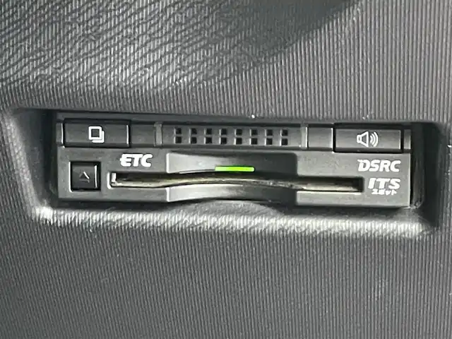 トヨタ アクア S 滋賀県 2015(平27)年 6.5万km チェリーパールクリスタルシャイン 純正9型ナビ/（BT/CD/DVD/フルセグ）/バックカメラ/前方ドライブレコーダー/ビルトインETC/モデリスタアルミホイール/衝突被害軽減ブレーキ/レーンキープアシスト/オートハイビーム/オートエアコン/オートライト/LEDヘッドライト