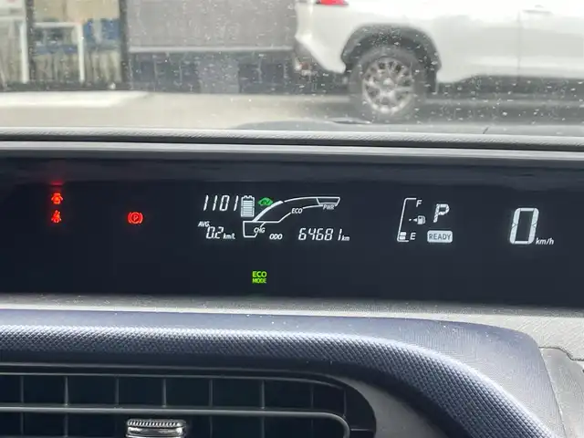 トヨタ アクア S 滋賀県 2015(平27)年 6.5万km チェリーパールクリスタルシャイン 純正9型ナビ/（BT/CD/DVD/フルセグ）/バックカメラ/前方ドライブレコーダー/ビルトインETC/モデリスタアルミホイール/衝突被害軽減ブレーキ/レーンキープアシスト/オートハイビーム/オートエアコン/オートライト/LEDヘッドライト