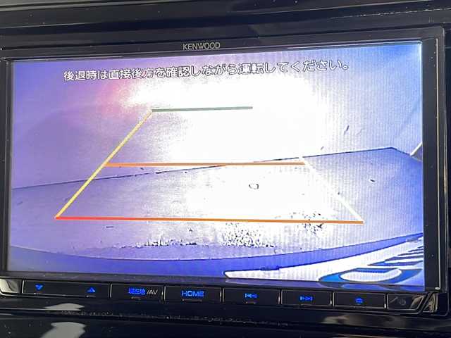 ホンダ シャトル ハイブリッド ホンダセンシング 広島県 2018(平30)年 2.1万km ルナシルバーM 社外ナビ　/バックカメラ　/衝突軽減ブレーキ　/レーンキープアシスト　/スマートキー　/Bluetooth　/踏み間違い防止　/横滑り防止　/オートエアコン　/DVD　/ヘッドライトレベライザー　/電動格納ミラー　/ETC/純正１５インチホイールキャップ(185/60/R15)/エアバック（運転席/助手席）