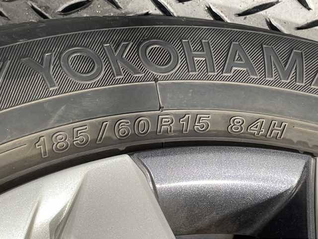 ホンダ シャトル ハイブリッド ホンダセンシング 広島県 2018(平30)年 2.1万km ルナシルバーM 社外ナビ　/バックカメラ　/衝突軽減ブレーキ　/レーンキープアシスト　/スマートキー　/Bluetooth　/踏み間違い防止　/横滑り防止　/オートエアコン　/DVD　/ヘッドライトレベライザー　/電動格納ミラー　/ETC/純正１５インチホイールキャップ(185/60/R15)/エアバック（運転席/助手席）