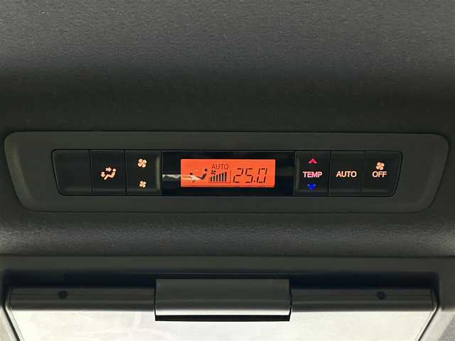 トヨタ ヴォクシー ZS 煌 愛知県 2018(平30)年 5.9万km ホワイトパールクリスタルシャイン 純正９インチナビ　/Bluetooth/CD/DVD/フリップダウンモニター　/両側パワースライドドア　/ビルトインＥＴＣ/オートクルーズコントロール　/ダブルエアコン　/MTモード付AT/衝突被害軽減システム　/レーンキープアシスト　/横滑り防止システム/アイドリングストップ/オートLEDヘッドライト/オートマチックハイビーム/純正フロアマット