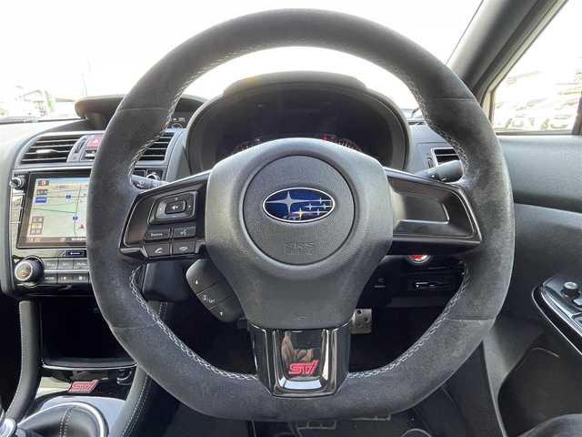 スバル ＷＲＸ ＳＴＩ EJ20 Final edition full package 栃木県 2020(令2)年 4.9万km クリスタルホワイトP 555台限定車/ワンオーナー /禁煙車/純正BBS製7本Y字スポークゴールド塗装アルミホイール/STiフロント/サイドアンダースポイラー/brembo製18インチブレーキ(フロント対向6ポッド/リア対向2ポッド)/「STi」ロゴ入シルバー塗装キャリパー/ブラックドアミラー(LED式ウインカー付)/「STi」エンブレム付ブラックサイドガーニッシュ//サイドシルスポイラー/大型ウイングタイプリアスポイラー/LEDヘッドランプ/・オートライト/ハイビームアシスト/OPフルパッケージ/・リアビークルディテクション/・フロント/サイドビューモニター/・ハイビームアシスト/・ウェルカムライティング/・RECARO製フロントシート/A2Mプロテクトカーセキュリティあり/純正8インチメモリナビ ・フルセグTV/・DVD/BD再生可/・Bluetooth/バックカメラ/前席パワーシート/シートヒーター/ハーフレザーシート/ETC2.0/純正ドラレコ/プッシュエンジンスタート/スマートキー×2/新車時保証書/取扱説明書