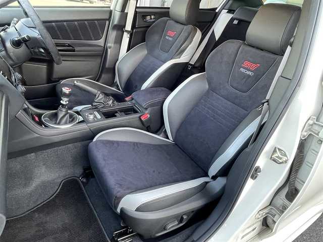 スバル ＷＲＸ ＳＴＩ EJ20 Final edition full package 栃木県 2020(令2)年 4.9万km クリスタルホワイトP 555台限定車/ワンオーナー /禁煙車/純正BBS製7本Y字スポークゴールド塗装アルミホイール/STiフロント/サイドアンダースポイラー/brembo製18インチブレーキ(フロント対向6ポッド/リア対向2ポッド)/「STi」ロゴ入シルバー塗装キャリパー/ブラックドアミラー(LED式ウインカー付)/「STi」エンブレム付ブラックサイドガーニッシュ//サイドシルスポイラー/大型ウイングタイプリアスポイラー/LEDヘッドランプ/・オートライト/ハイビームアシスト/OPフルパッケージ/・リアビークルディテクション/・フロント/サイドビューモニター/・ハイビームアシスト/・ウェルカムライティング/・RECARO製フロントシート/A2Mプロテクトカーセキュリティあり/純正8インチメモリナビ ・フルセグTV/・DVD/BD再生可/・Bluetooth/バックカメラ/前席パワーシート/シートヒーター/ハーフレザーシート/ETC2.0/純正ドラレコ/プッシュエンジンスタート/スマートキー×2/新車時保証書/取扱説明書