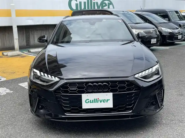 アウディ アウディ Ａ４ ブラックスタイルプラス 静岡県 2022(令4)年 0.5万km 黒 登録時走行4133KM/ワンオーナー/純正ナビ/BT/USB/アルパインフルセグチューナー/全方位カメラ/ハーフレザーシート/全席シートヒーター /前席パワーシート/運転席シートメモリー/パワーバックドア/純正前後ドライブレコーダー/ビルトインETC2.0/衝突軽減ブレーキ/レーンキープアシスト/レーダークルーズコントロール/ブラインドスポットモニター/クリアランスソナー/LEDヘッドライト/純正19インチAW/スマートキー×2/保証書/取扱説明書