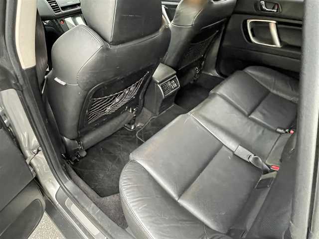 スバル アウトバック 2．5XT EyeSight 長野県 2008(平20)年 13.6万km 黒 4WD/クルーズコントロール追従無/前席パワーシート/D席シートヒーター/ルーフレール/横滑り防止装置/革ステアリング/社外フロアマット/キセノンヘッドライト/ダブルサイドエアバック/保証書、取扱説明書