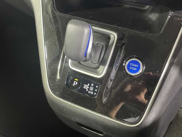 日産 セレナ e－パワー ハイウェイスター V 神奈川県 2020(令2)年 7万km ダークメタルグレー 純正10型SDナビゲーション【MM519D-L】/純正後席モニター/フルセグ　CD DVD　HDMI　AM FM /セーフティパックA/インテリジェントアラウンドビューモニター/ふらつき警報/ヒーター付きドアミラー/ハンズフリー両側電動スライドドア【サンシェード】/全方位運転支援システム/インテリジェントエマージェンシーブレーキ/標識検知機能/踏み間違い防止アシスト/車線逸脱警報システム/車線逸脱警報/後側方衝突防止支援システム/後側方車両検知警報/後退時車両検知警報/クルーズコントロール/オートハイビーム/ドライブモード/前後ソナー/社外前ドライブレコーダー/ビルトインETC/プッシュスタート/インテリジェントキー/アダブティブLEDヘッドランプ/LEDフロントフォグランプ/オートライト/純正サイドスポイラー　リアスポイラー/純正15インチアルミホイール/取説　保証書/スペアキー　