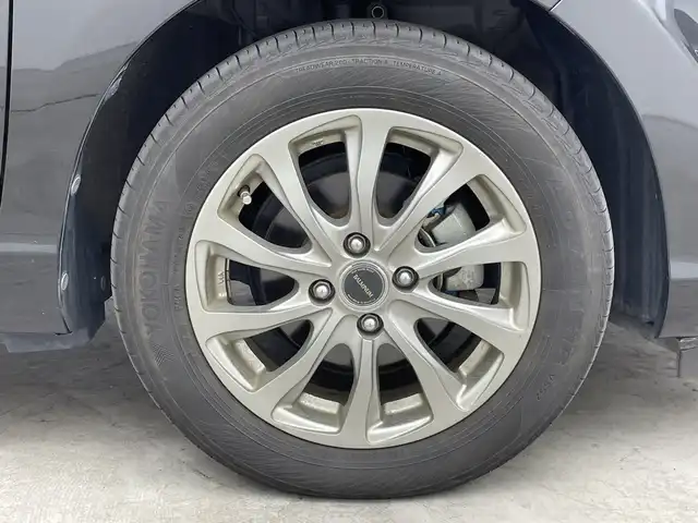 トヨタ アクア S スタイルブラック 三重県 2018(平30)年 5.7万km ブラックマイカ 禁煙車/社外ナビ/CD/DVD/BT/MSV/フルセグTV/ドライブレコーダー/クリアランスソナー/ステアリングリモコン/ETC/スタッドレスタイヤ積込（ホイール付き）/LEDライト/プリクラッシュセーフティ/オートハイビーム/スマートキー