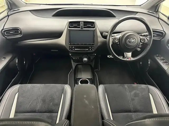 トヨタ プリウス ＰＨＶ S GRスポーツ 兵庫県 2018(平30)年 8.1万km グレーメタリック 純正SDナビ(CD/DVD/フルセグ/Bluetooth)/バックカメラ/追従型クルーズコントロール/ハーフレザーシート/シートヒーター/4本出しマフラー/純正18インチアルミホイール/純正フロアマット/オートライト/オートマチックハイビーム/LEDヘッドライト/ETC/スペアキー