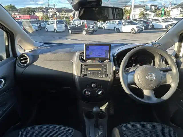 日産 ノート X エマージェンシーブレーキ 岡山県 2014(平26)年 8.7万km ブリリアントホワイトパール 純正オーディオ/AM、FM、CD/ポータブルナビ/全方位カメラ/エマージェンシーブレーキ/車線逸脱警報/踏み間違い防止アシスト/スマートキー/プッシュスタート