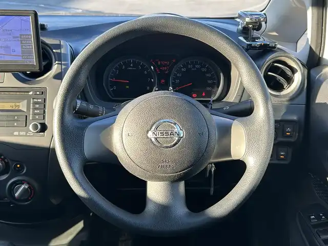 日産 ノート X エマージェンシーブレーキ 岡山県 2014(平26)年 8.7万km ブリリアントホワイトパール 純正オーディオ/AM、FM、CD/ポータブルナビ/全方位カメラ/エマージェンシーブレーキ/車線逸脱警報/踏み間違い防止アシスト/スマートキー/プッシュスタート