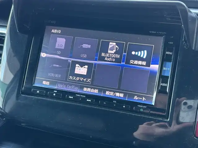 ホンダ ステップワゴン スパーダ クールスピリット 千葉県 2016(平28)年 10.1万km ホワイトオーキッドパール 純正HDD7インチナビ（VXM-175VFi）/　（BT/DVD/CD/AM/FM)/純正フリップダウンモニター（リモコン無し）/エンジンスターター/前席シートヒーター/前後ドラレコ/ETC/レーダークルーズコントロール/ホンダセンシング/　・衝突軽減ブレーキ/　・レーンキープ/　・先行車お知らせ/　・誤発進抑制/　・標識認識/両側パワースライド/パドルシフト/スペアキー/取説/保証書