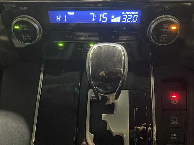 トヨタ アルファードハイブリット SR Cパッケージ 東京都 2019(令1)年 4.4万km ホワイトパールクリスタルシャイン ワンオーナー/純正メモリナビ（ＮＳＺＮ－Ｚ６８Ｔ）/フルタイム４ＷＤ/ビルトイン2.0ETC/純正アルミホイール/フルセグテレビ/バックカメラ/両側パワースライドドア/後席フリップダウンモニター/プッシュスタート/Bluetooth接続/ブレーキホールド/電動パーキングブレーキ/電動格納ミラー/パワーゲート/デジタルインナーミラー/ドライブレコーダー/シートヒーター/エアシート/オートマチックハイビーム/オートライト/盗難防止装置/横滑り防止装置/１５００W/100V充電/クルーズコントロール/LEDヘッドライト/カーテンエアバッグ/レーンアシスト/コーナーセンサー