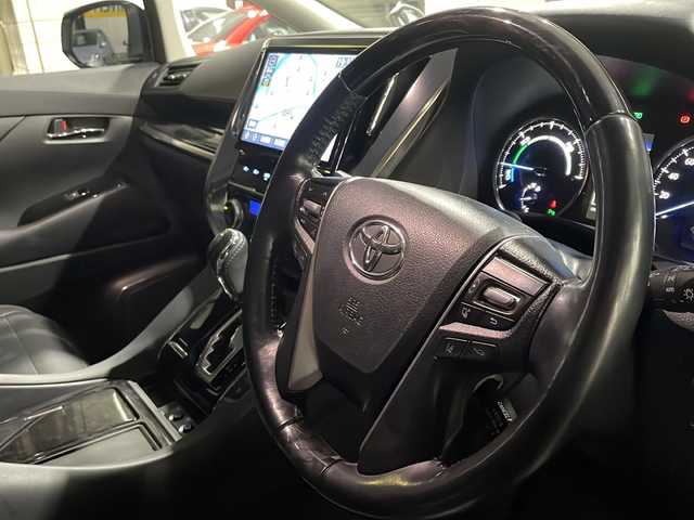 トヨタ アルファードハイブリット SR Cパッケージ 東京都 2019(令1)年 4.4万km ホワイトパールクリスタルシャイン ワンオーナー/純正メモリナビ（ＮＳＺＮ－Ｚ６８Ｔ）/フルタイム４ＷＤ/ビルトイン2.0ETC/純正アルミホイール/フルセグテレビ/バックカメラ/両側パワースライドドア/後席フリップダウンモニター/プッシュスタート/Bluetooth接続/ブレーキホールド/電動パーキングブレーキ/電動格納ミラー/パワーゲート/デジタルインナーミラー/ドライブレコーダー/シートヒーター/エアシート/オートマチックハイビーム/オートライト/盗難防止装置/横滑り防止装置/１５００W/100V充電/クルーズコントロール/LEDヘッドライト/カーテンエアバッグ/レーンアシスト/コーナーセンサー