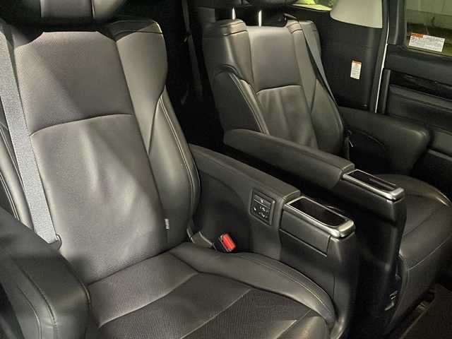 トヨタ アルファードハイブリット SR Cパッケージ 東京都 2019(令1)年 4.4万km ホワイトパールクリスタルシャイン ワンオーナー/純正メモリナビ（ＮＳＺＮ－Ｚ６８Ｔ）/フルタイム４ＷＤ/ビルトイン2.0ETC/純正アルミホイール/フルセグテレビ/バックカメラ/両側パワースライドドア/後席フリップダウンモニター/プッシュスタート/Bluetooth接続/ブレーキホールド/電動パーキングブレーキ/電動格納ミラー/パワーゲート/デジタルインナーミラー/ドライブレコーダー/シートヒーター/エアシート/オートマチックハイビーム/オートライト/盗難防止装置/横滑り防止装置/１５００W/100V充電/クルーズコントロール/LEDヘッドライト/カーテンエアバッグ/レーンアシスト/コーナーセンサー