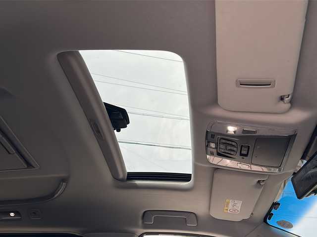 トヨタ アルファード S Cパッケージ 静岡県 2019(平31)年 8.1万km ホワイトパールクリスタルシャイン 純正SDナビ/・CD/・DVD/・フルセグＴＶ/・Bluetooth/・USB/・AM/・FM/主要装備/・両側パワスラ/・フリップダウンモニター/・サンルーフ/・衝突軽減/・レーンキープ/・追従クルコン/・コーナーセンサー後/・バックカメラ/・ETC2.0/・デジタルインナーミラー/・ドラレコ前後/・レザーシート/・パワーシート/・シートヒーターD/N席/・エアシートD/N席/・ハンドルヒーター/・ステリモ/・LEDヘッドライト/・オートライト/・オートハイビーム/・純正フロアマット/・純正アルミホイール