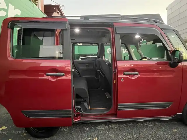 スズキ スペーシア ギア HYBRID XZターボ 道央・札幌 2019(平31)年 3.2万km フェニックスレッドパール/ガンメタリック2トーンルーフ ワンオーナー/4WD/ターボ/全方位モニター用カメラパッケージ/・ヘッドアップディスプレイ/・全方位モニター用カメラ/ガンメタリック2トーンルーフ/純正メモリナビ（Panasonic/CN-RZ846)/(フルセグTV/CD/DVD/Bluetooth）/バックカメラ/サイドカメラ/セーフティーサポート/・デュアルセンサーブレーキサポート/・車線逸脱警報機能/・リアパーキングセンサー/・後退時ブレーキサポート/・ハイビームアシスト/フリップダウンモニター(ALPINE)/クルーズコントロール/両側パワースライドドア/シートヒーター(運転席＆助手席)/ETC/パドルシフト/オートライト/スペアキー×1/取扱説明書/保証書