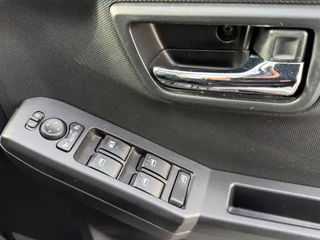 ダイハツ タフト G 静岡県 2020(令2)年 7.7万km シャイニングホワイトパール ワンオーナー・保証書/スマートアシスト/純正SDナビ・ワンセグTV/バックカメラ/Bluetoothオーディオ/前席シートヒーター/スマートキー×2/プッシュスタート/LEDヘッドライト/フォグランプ/純正フロアマット/純正ドアバイザー/WエアB＋ABS/カーテンエアB/車両取説＋ナビ取説