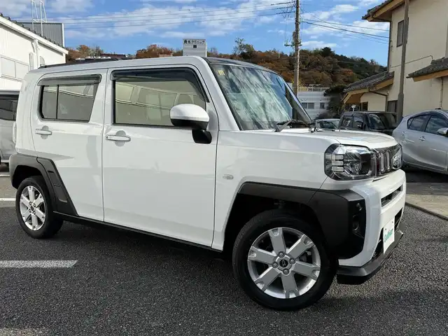 ダイハツ タフト G 静岡県 2020(令2)年 7.7万km シャイニングホワイトパール ワンオーナー・保証書/スマートアシスト/純正SDナビ・ワンセグTV/バックカメラ/Bluetoothオーディオ/前席シートヒーター/スマートキー×2/プッシュスタート/LEDヘッドライト/フォグランプ/純正フロアマット/純正ドアバイザー/WエアB＋ABS/カーテンエアB/車両取説＋ナビ取説