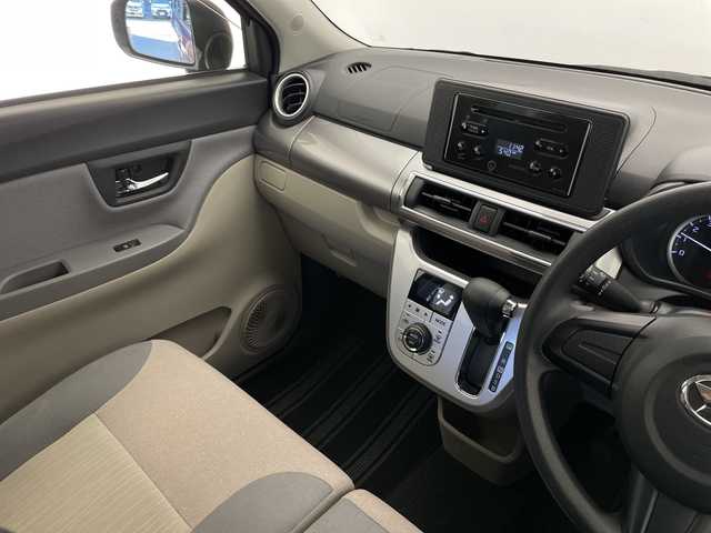 ダイハツ キャスト スタイル X SAⅢ 長野県 2018(平30)年 1.6万km ファイアークォーツレッドM 4WD/衝突被害軽減システム/レーンディパーチャーアラート/盗難防止装置/純正オーディオ（型番：CC-W６７D）/オートマチックハイビーム/オートライト/社外15インチアルミホイール/純正フロアマット/オートエアコン/純正ドアバイザー/電動格納ミラー/ライトレベライザー/スマートキー/スペアキー