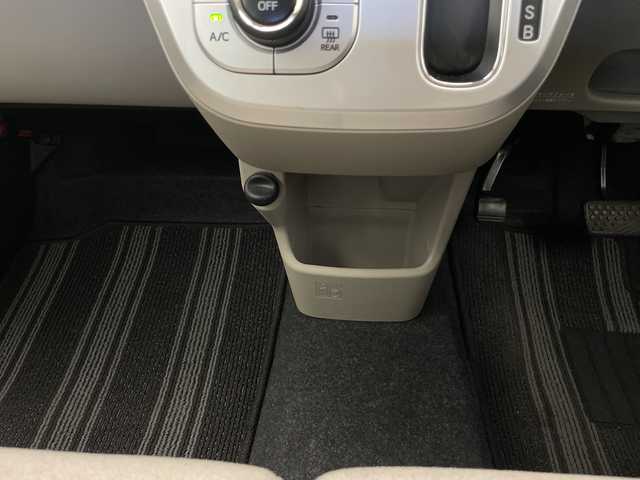 ダイハツ キャスト スタイル X SAⅢ 長野県 2018(平30)年 1.6万km ファイアークォーツレッドM 4WD/衝突被害軽減システム/レーンディパーチャーアラート/盗難防止装置/純正オーディオ（型番：CC-W６７D）/オートマチックハイビーム/オートライト/社外15インチアルミホイール/純正フロアマット/オートエアコン/純正ドアバイザー/電動格納ミラー/ライトレベライザー/スマートキー/スペアキー