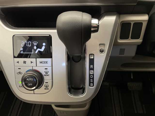 ダイハツ キャスト スタイル X SAⅢ 長野県 2018(平30)年 1.6万km ファイアークォーツレッドM 4WD/衝突被害軽減システム/レーンディパーチャーアラート/盗難防止装置/純正オーディオ（型番：CC-W６７D）/オートマチックハイビーム/オートライト/社外15インチアルミホイール/純正フロアマット/オートエアコン/純正ドアバイザー/電動格納ミラー/ライトレベライザー/スマートキー/スペアキー