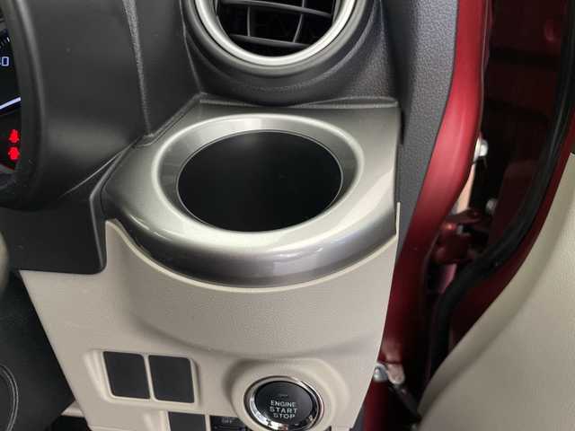 ダイハツ キャスト スタイル X SAⅢ 長野県 2018(平30)年 1.6万km ファイアークォーツレッドM 4WD/衝突被害軽減システム/レーンディパーチャーアラート/盗難防止装置/純正オーディオ（型番：CC-W６７D）/オートマチックハイビーム/オートライト/社外15インチアルミホイール/純正フロアマット/オートエアコン/純正ドアバイザー/電動格納ミラー/ライトレベライザー/スマートキー/スペアキー