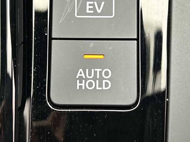 日産 ノート X 三重県 2022(令4)年 2.1万km ピュアホワイトパール /禁煙車//社外ナビ//Bluetooth//iPod//フルセグ//CD/DVD//アラウンドビューモニター//ブラインドスポットモニター//インテリジェントルームミラー//エマージェンシーブレーキ//前後ドライブレコーダー//電動パーキング//オートライト//オートハイビーム//レーンキープアシスト//衝突軽減ブレーキ//電動格納ミラー//プッシュスタート//スマートキー