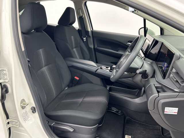 日産 ノート X 三重県 2022(令4)年 2.1万km ピュアホワイトパール /禁煙車//社外ナビ//Bluetooth//iPod//フルセグ//CD/DVD//アラウンドビューモニター//ブラインドスポットモニター//インテリジェントルームミラー//エマージェンシーブレーキ//前後ドライブレコーダー//電動パーキング//オートライト//オートハイビーム//レーンキープアシスト//衝突軽減ブレーキ//電動格納ミラー//プッシュスタート//スマートキー