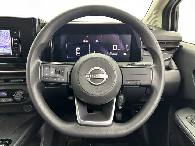 日産 ノート X 三重県 2022(令4)年 2.1万km ピュアホワイトパール /禁煙車//社外ナビ//Bluetooth//iPod//フルセグ//CD/DVD//アラウンドビューモニター//ブラインドスポットモニター//インテリジェントルームミラー//エマージェンシーブレーキ//前後ドライブレコーダー//電動パーキング//オートライト//オートハイビーム//レーンキープアシスト//衝突軽減ブレーキ//電動格納ミラー//プッシュスタート//スマートキー