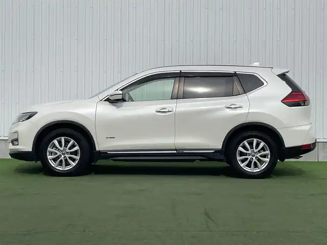 日産 エクストレイル ハイブリッド 20X 香川県 2018(平30)年 3.7万km ブリリアントホワイトパール エマージェンシーブレーキ/純正SDナビ/　　CD/DVD/BT/フルセグ/MSV/アラウンドビューモニター/パワーバックドア/LEDオートライト/オートハイビーム/撥水シート/全席シートヒーター/純正17インチAW/コーナーセンサー/デジタルインナーミラー/レーンアシスト/ステアリングスイッチ/横滑り防止装置/スマートキー/ビルトインETC