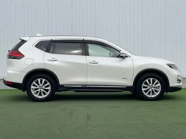 日産 エクストレイル ハイブリッド 20X 香川県 2018(平30)年 3.7万km ブリリアントホワイトパール エマージェンシーブレーキ/純正SDナビ/　　CD/DVD/BT/フルセグ/MSV/アラウンドビューモニター/パワーバックドア/LEDオートライト/オートハイビーム/撥水シート/全席シートヒーター/純正17インチAW/コーナーセンサー/デジタルインナーミラー/レーンアシスト/ステアリングスイッチ/横滑り防止装置/スマートキー/ビルトインETC