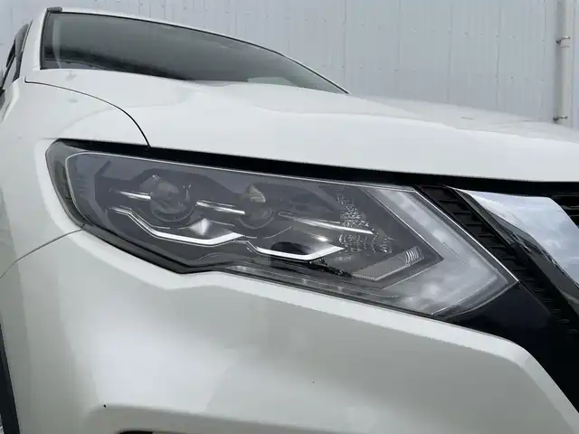 日産 エクストレイル ハイブリッド 20X 香川県 2018(平30)年 3.7万km ブリリアントホワイトパール エマージェンシーブレーキ/純正SDナビ/　　CD/DVD/BT/フルセグ/MSV/アラウンドビューモニター/パワーバックドア/LEDオートライト/オートハイビーム/撥水シート/全席シートヒーター/純正17インチAW/コーナーセンサー/デジタルインナーミラー/レーンアシスト/ステアリングスイッチ/横滑り防止装置/スマートキー/ビルトインETC
