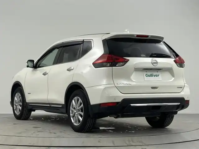 日産 エクストレイル ハイブリッド 20X 熊本県 2018(平30)年 3.7万km ブリリアントホワイトパール エマージェンシーブレーキ/純正SDナビMM317D-W（CD・DVD・B・フルセグ・SD・AUX・ipod）/アラウンドビューモニター/ビルトインETC/パワーバックドア/撥水シート/全席シートヒーター/前後クリアランスソナー/デジタルインナーミラー/衝突軽減ブレーキ/ステアリングスイッチ/横滑り防止装置/純正フロアマット/純正17インチAW/オートライト/LEDヘッドライト/オートマチックハイビーム/スマートキー/プッシュスタート