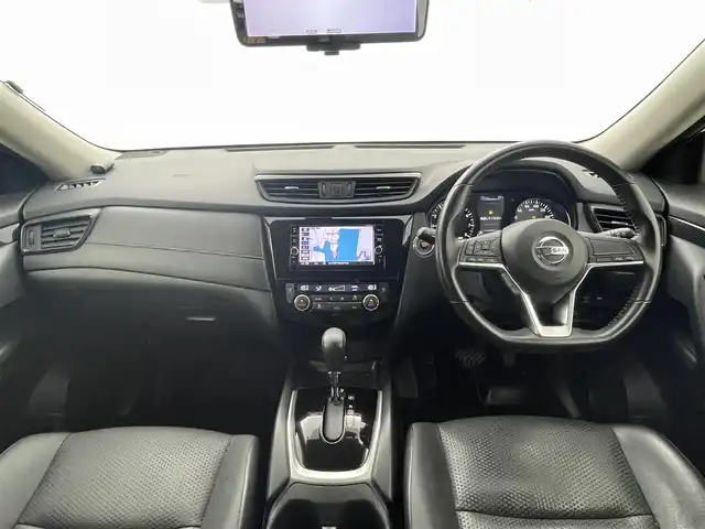 日産 エクストレイル ハイブリッド 20X 熊本県 2018(平30)年 3.7万km ブリリアントホワイトパール エマージェンシーブレーキ/純正SDナビMM317D-W（CD・DVD・B・フルセグ・SD・AUX・ipod）/アラウンドビューモニター/ビルトインETC/パワーバックドア/撥水シート/全席シートヒーター/前後クリアランスソナー/デジタルインナーミラー/衝突軽減ブレーキ/ステアリングスイッチ/横滑り防止装置/純正フロアマット/純正17インチAW/オートライト/LEDヘッドライト/オートマチックハイビーム/スマートキー/プッシュスタート