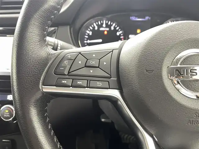 日産 エクストレイル ハイブリッド 20X 熊本県 2018(平30)年 3.7万km ブリリアントホワイトパール エマージェンシーブレーキ/純正SDナビMM317D-W（CD・DVD・B・フルセグ・SD・AUX・ipod）/アラウンドビューモニター/ビルトインETC/パワーバックドア/撥水シート/全席シートヒーター/前後クリアランスソナー/デジタルインナーミラー/衝突軽減ブレーキ/ステアリングスイッチ/横滑り防止装置/純正フロアマット/純正17インチAW/オートライト/LEDヘッドライト/オートマチックハイビーム/スマートキー/プッシュスタート