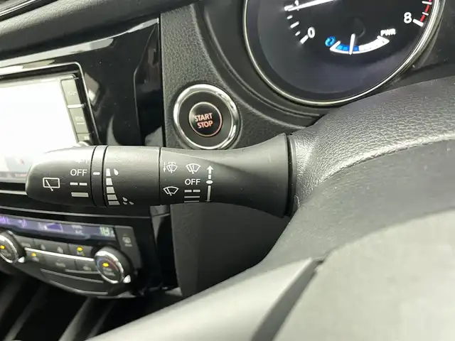 日産 エクストレイル ハイブリッド 20X 熊本県 2018(平30)年 3.7万km ブリリアントホワイトパール エマージェンシーブレーキ/純正SDナビMM317D-W（CD・DVD・B・フルセグ・SD・AUX・ipod）/アラウンドビューモニター/ビルトインETC/パワーバックドア/撥水シート/全席シートヒーター/前後クリアランスソナー/デジタルインナーミラー/衝突軽減ブレーキ/ステアリングスイッチ/横滑り防止装置/純正フロアマット/純正17インチAW/オートライト/LEDヘッドライト/オートマチックハイビーム/スマートキー/プッシュスタート